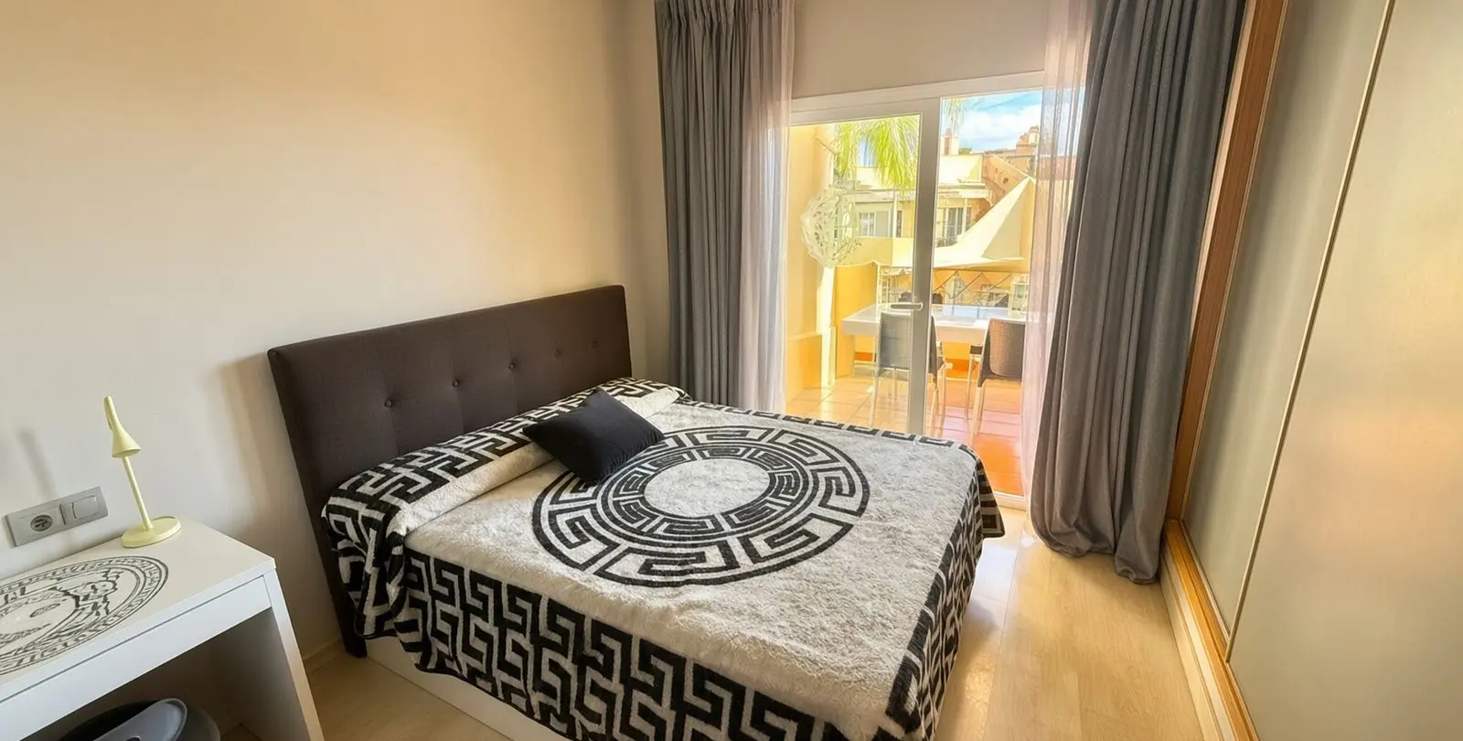 Sale of middle floor apartment in Bel Air 27