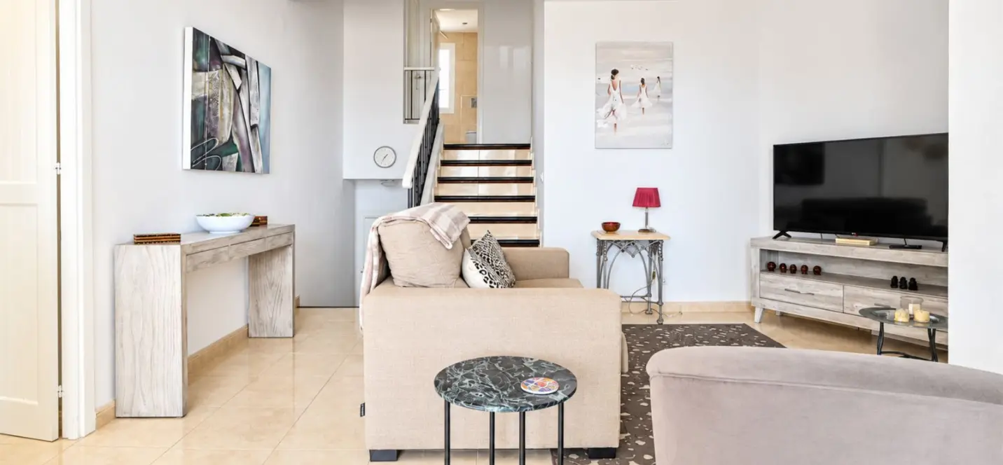 Продажа апартаментов на среднем этаже в Puerto de Cabopino 1