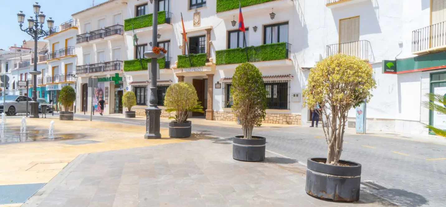 Sale of hotel in Torrox 1