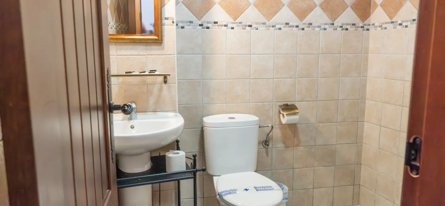 Sale of hotel in Torrox 4