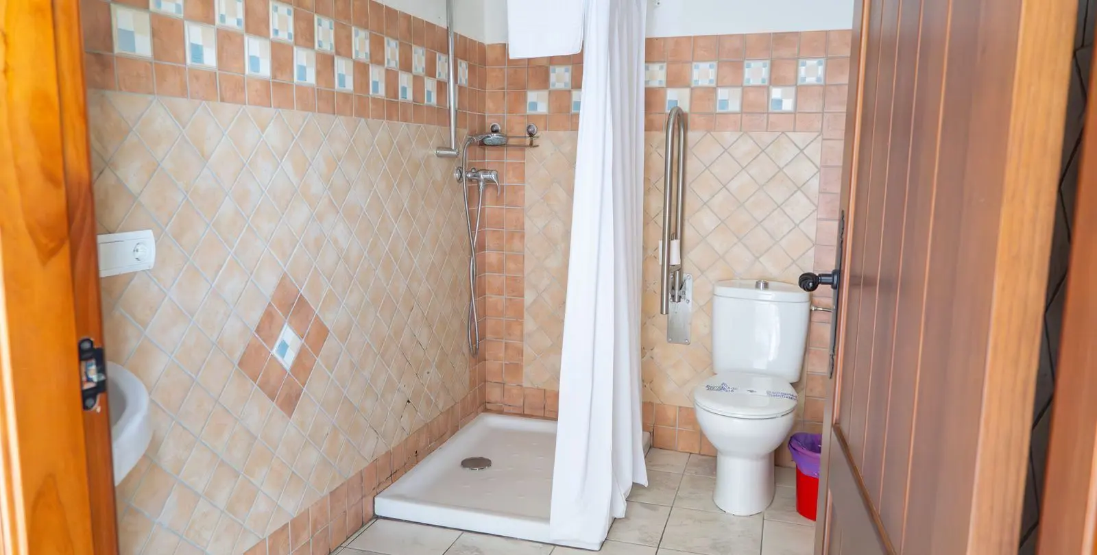 Sale of hotel in Torrox 19