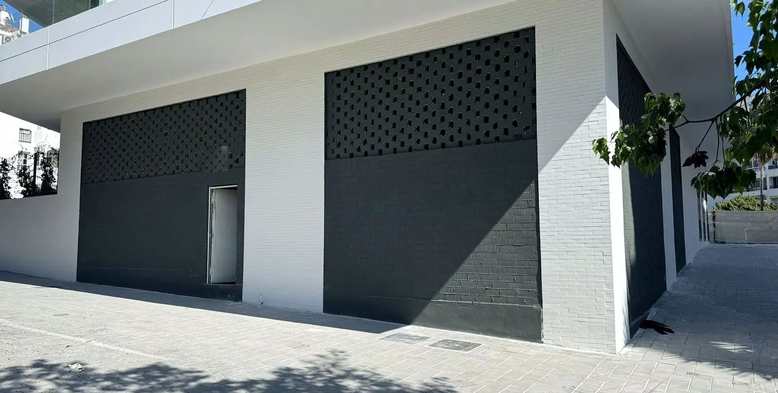 Sale of commercial premises in Nueva Andalucía 3