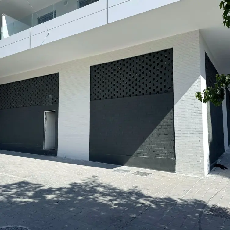 Alquiler a largo plazo de local comercial en Nueva Andalucía