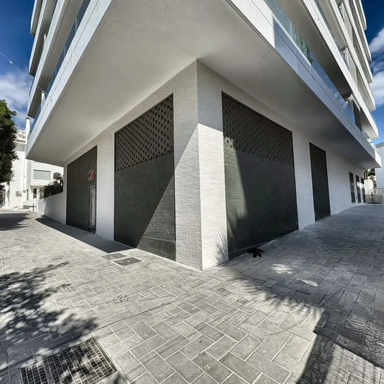 Alquiler a largo plazo de local comercial en Nueva Andalucía