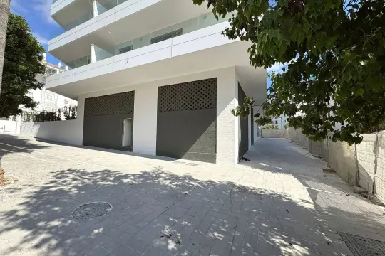 Image 6 thumb