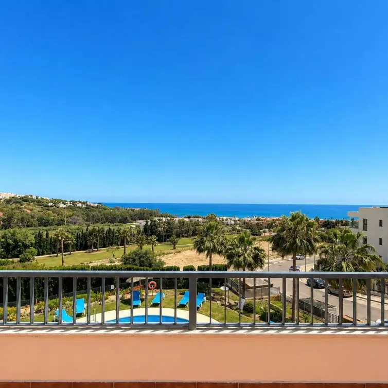 Sale of middle floor apartment in Doña Julia