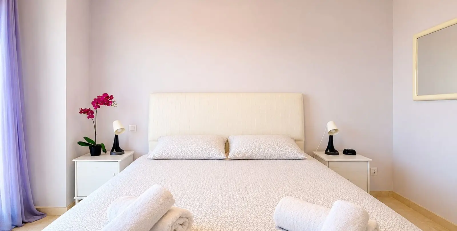Venta de apartamento en planta media en Doña Julia 15