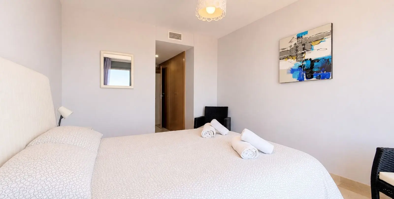 Venta de apartamento en planta media en Doña Julia 16
