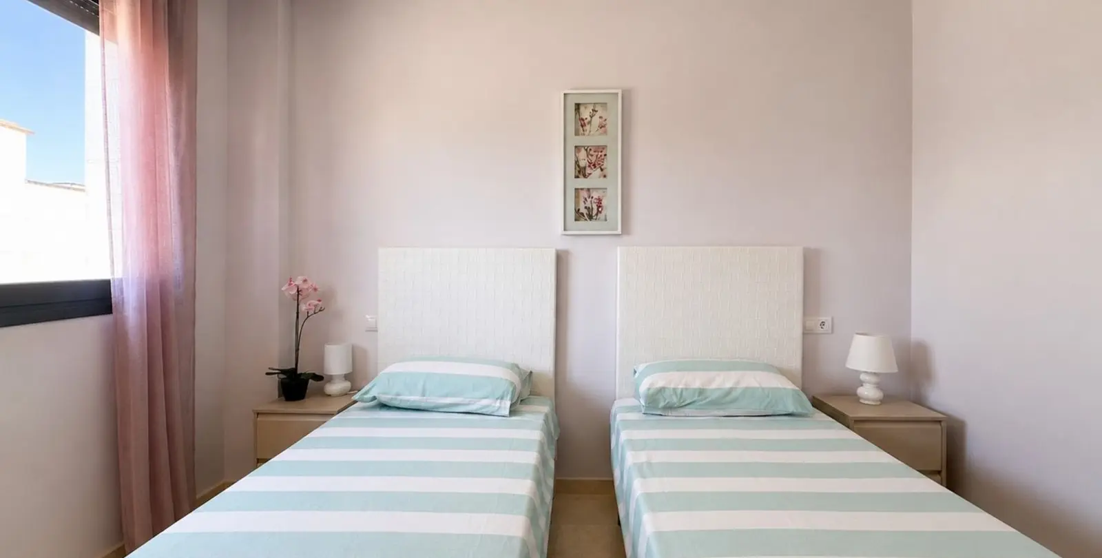 Venta de apartamento en planta media en Doña Julia 22