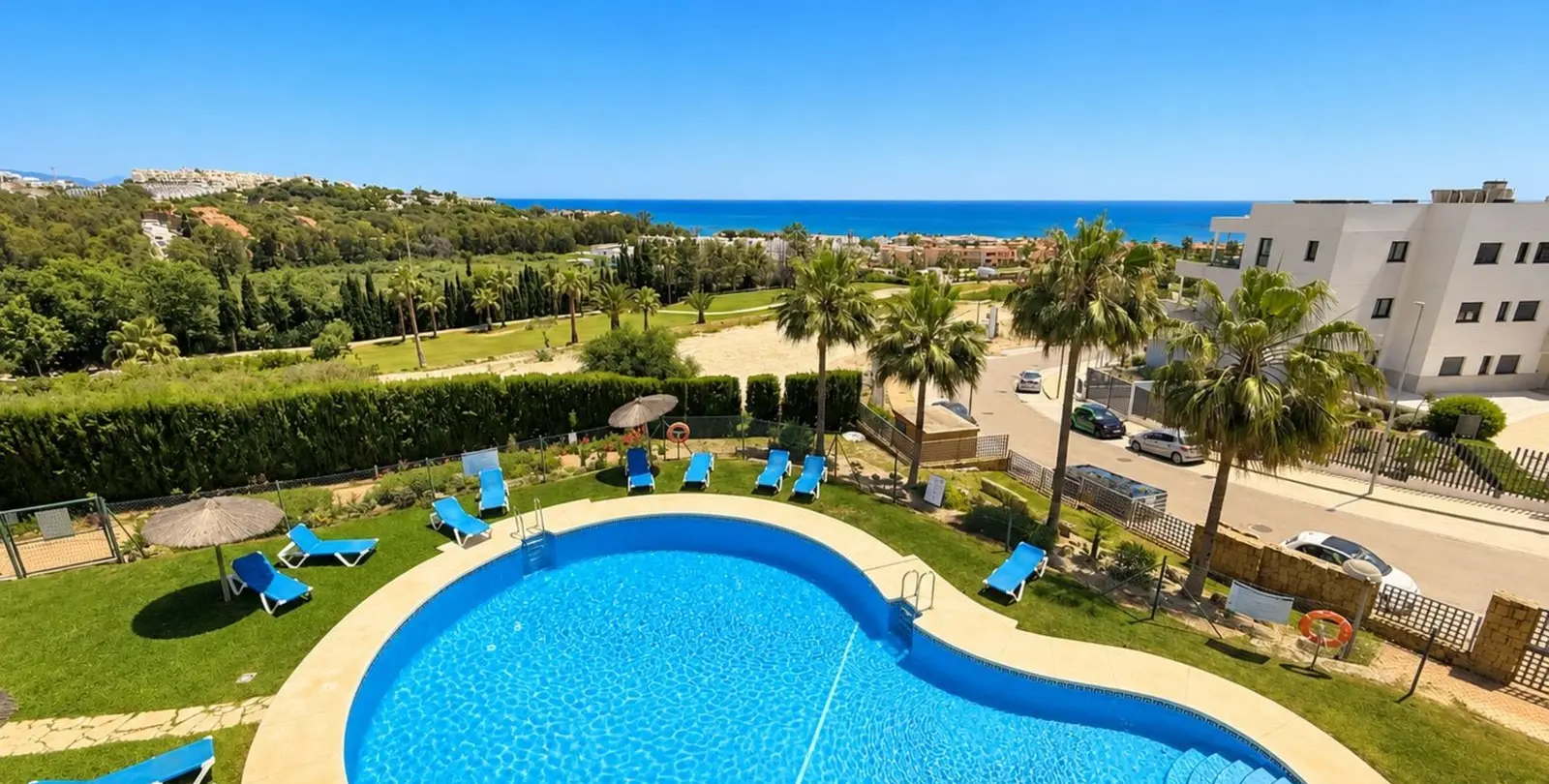 Venta de apartamento en planta media en Doña Julia 30