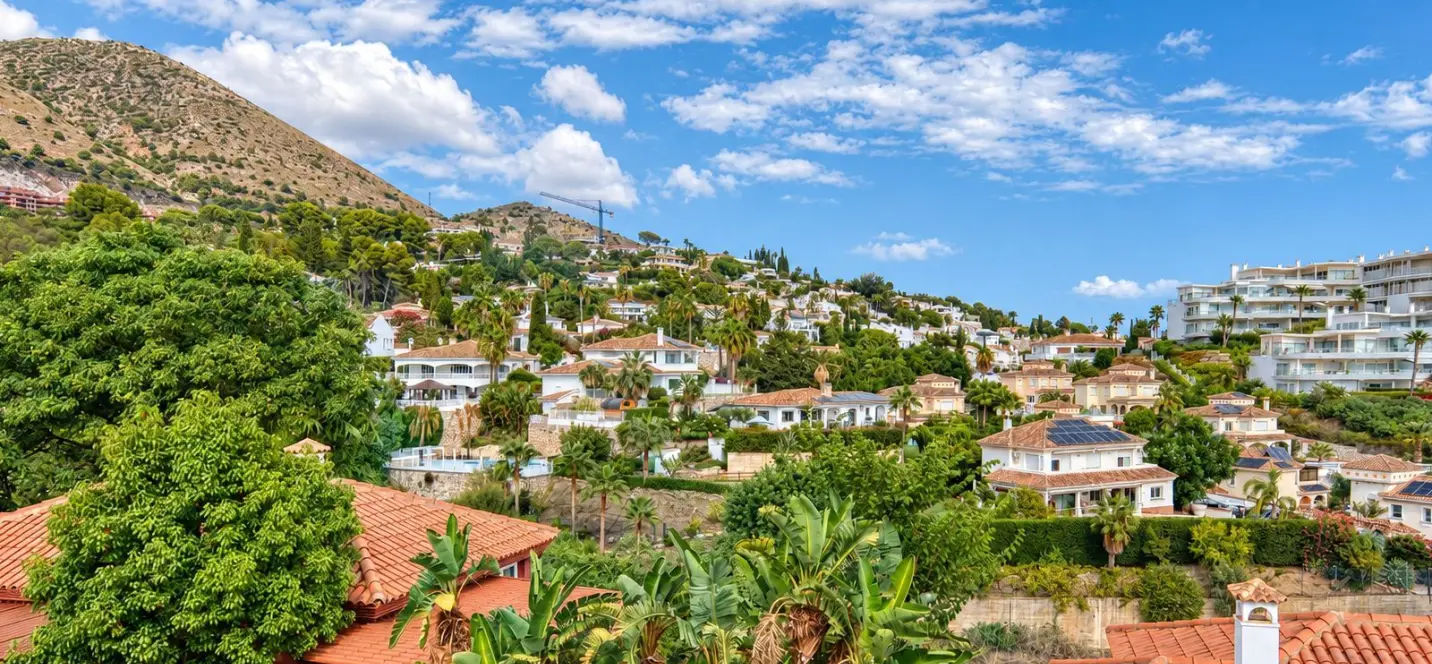 Venta de apartamento en planta media en Fuengirola 1