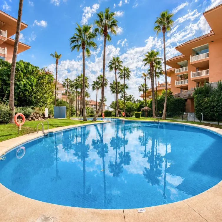 Venta de apartamento en planta media en Fuengirola
