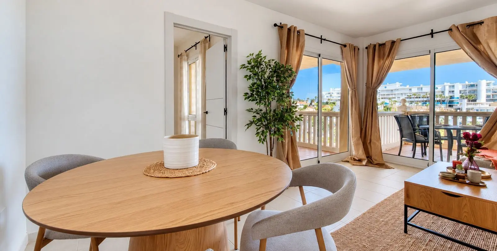 Продажа апартаментов на среднем этаже в Fuengirola 13
