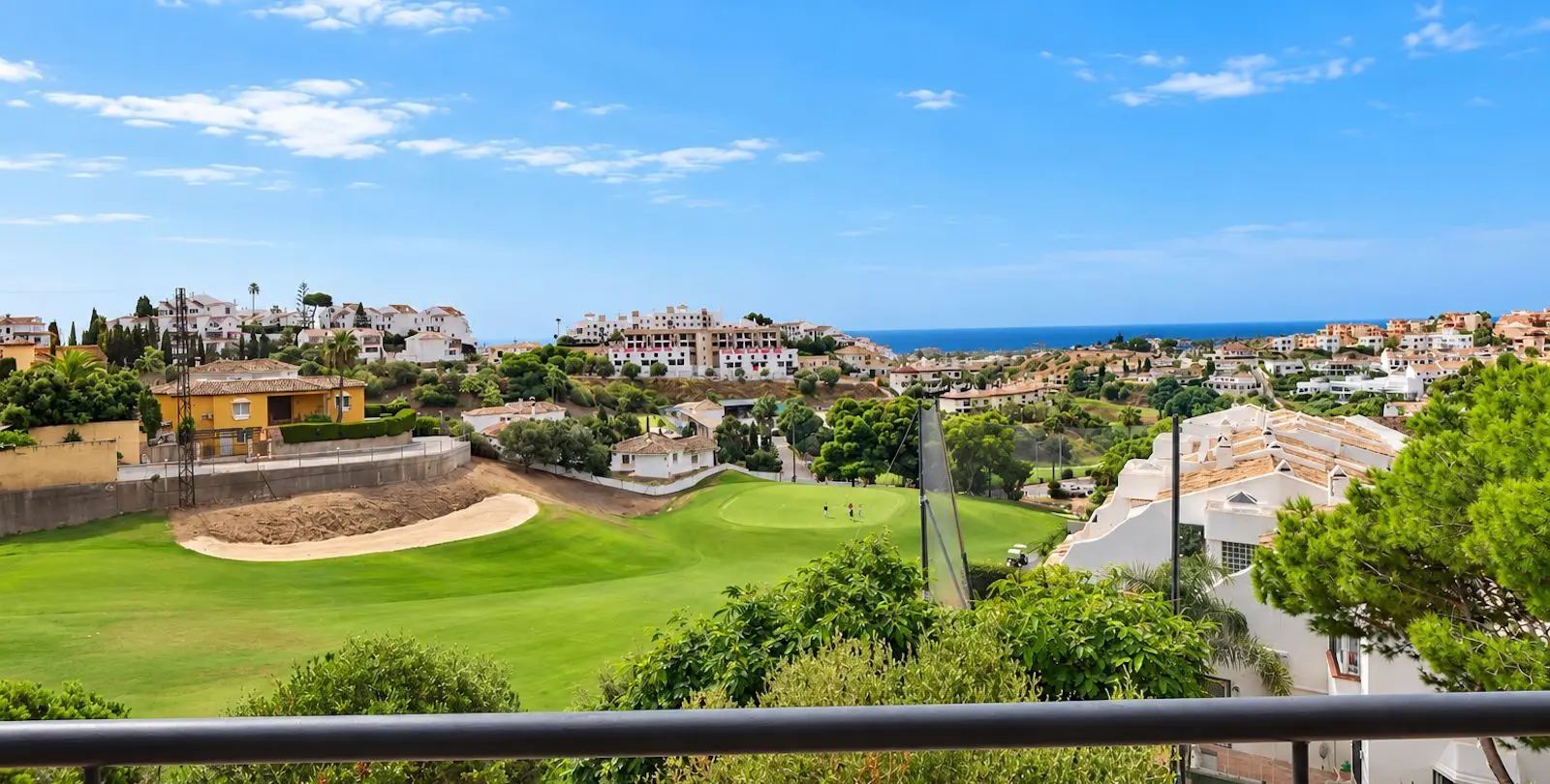 Sale of middle floor apartment in Miraflores 1