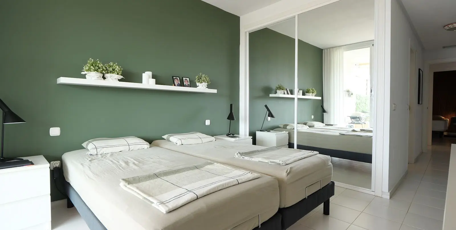 Sale of middle floor apartment in Miraflores 9
