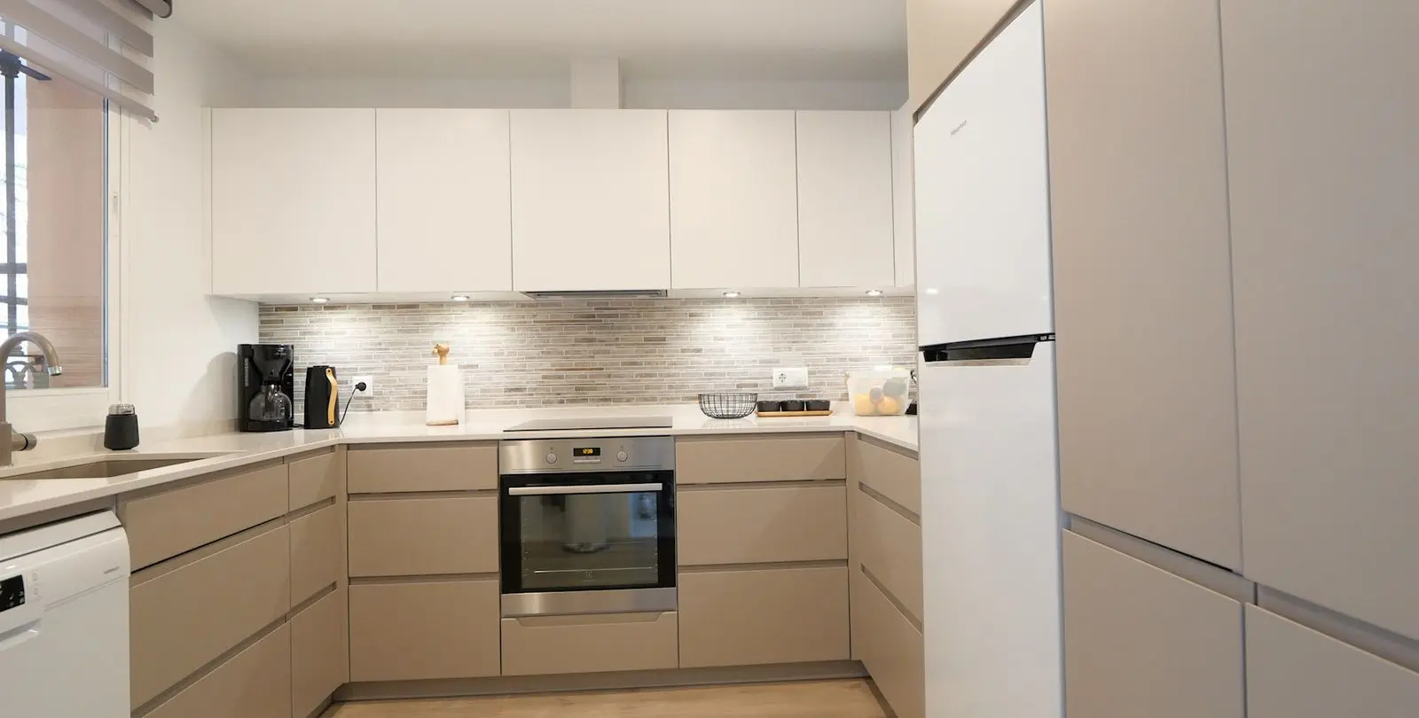 Sale of middle floor apartment in Miraflores 11