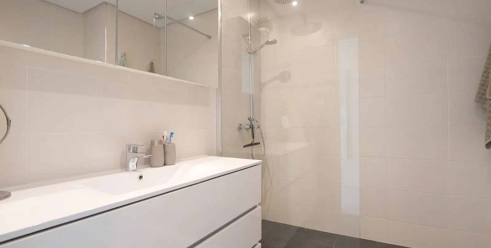 Sale of middle floor apartment in Miraflores 13