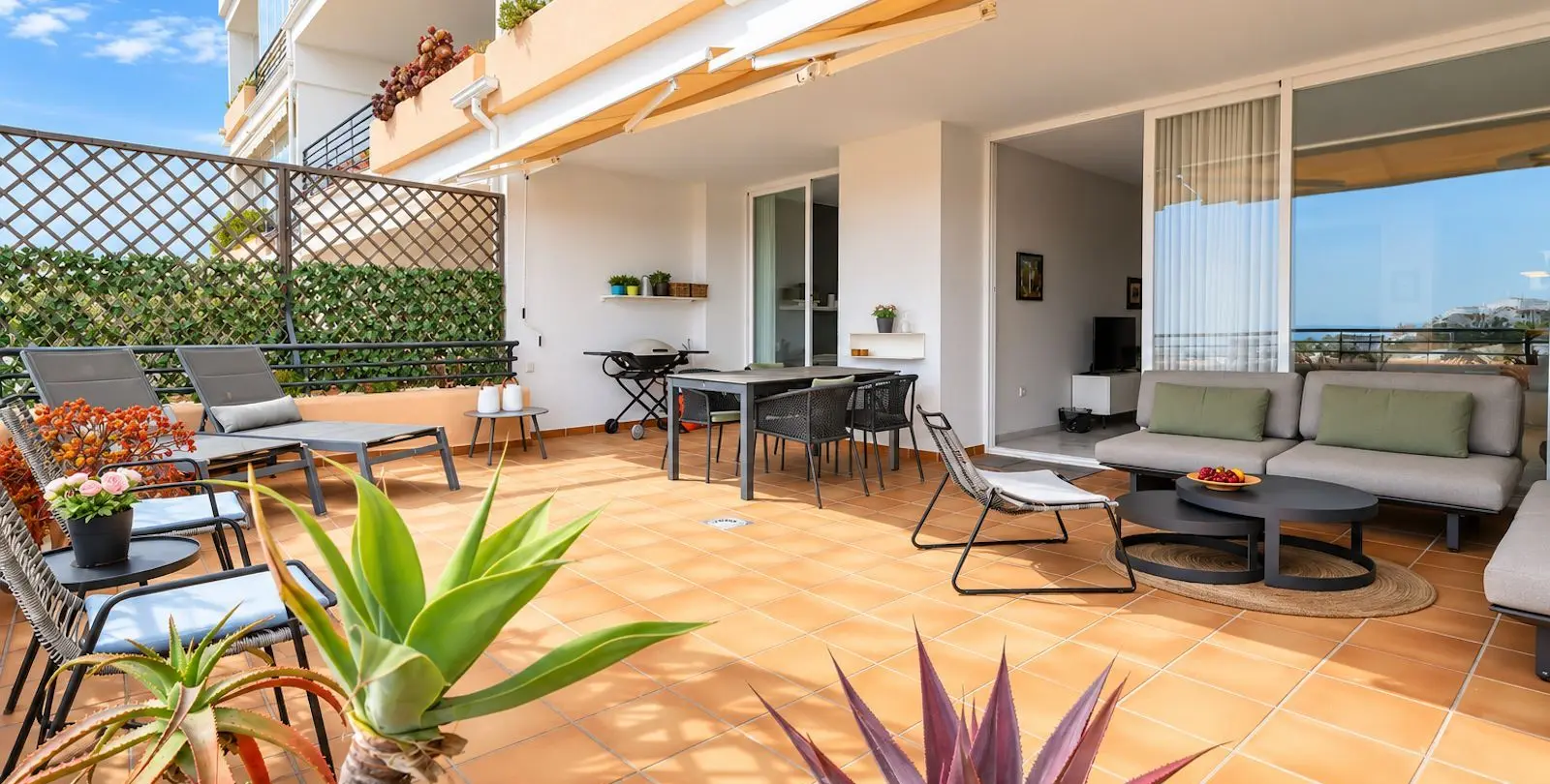 Sale of middle floor apartment in Miraflores 17