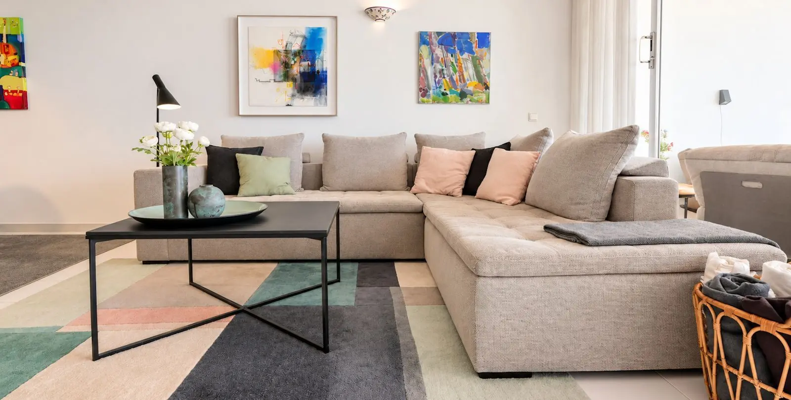 Sale of middle floor apartment in Miraflores 20