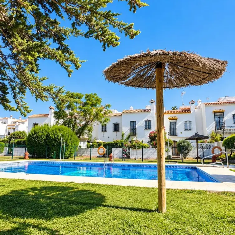 Продажа таунхауса в Casares Playa
