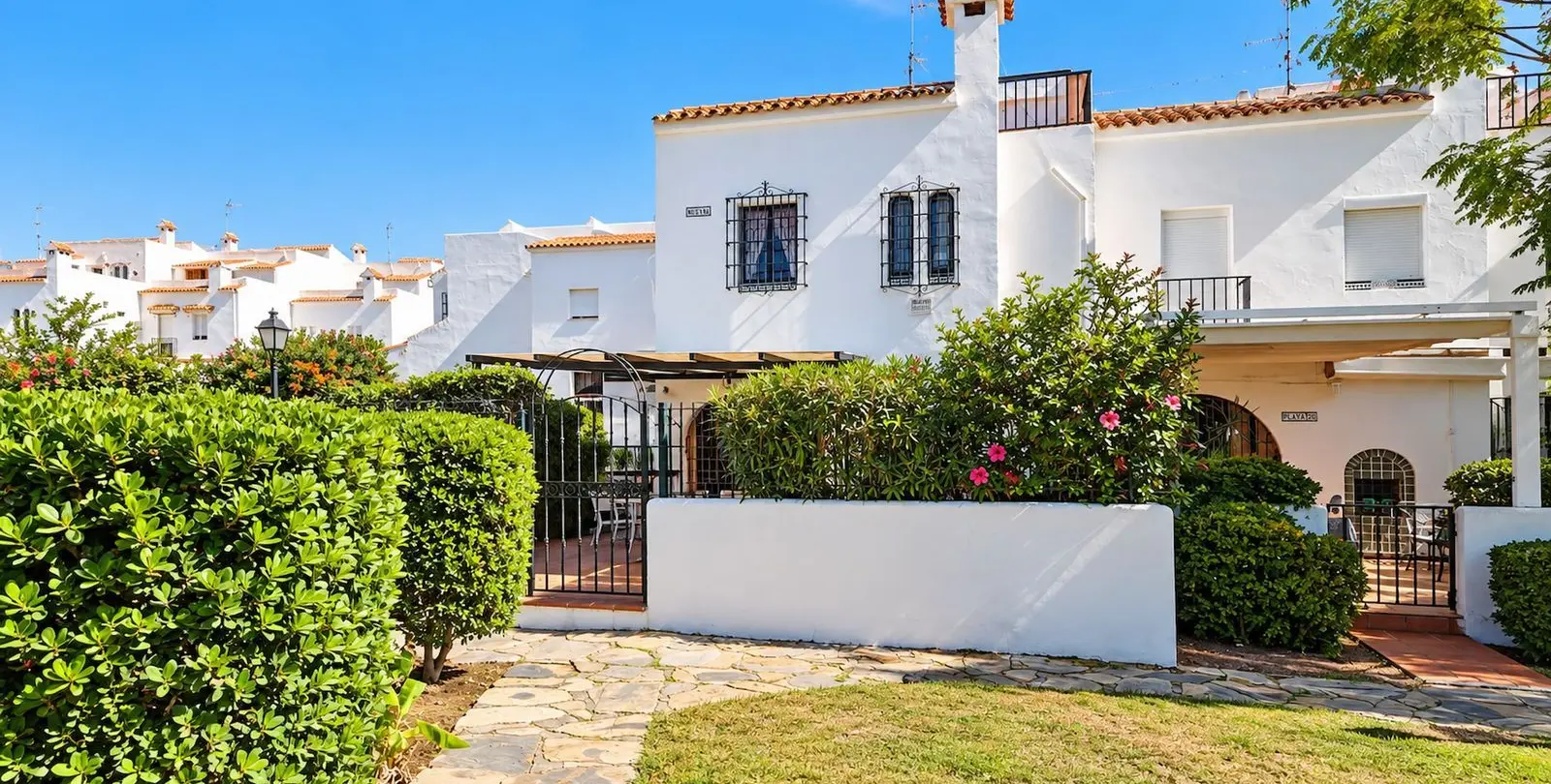 Продажа таунхауса в Casares Playa 33