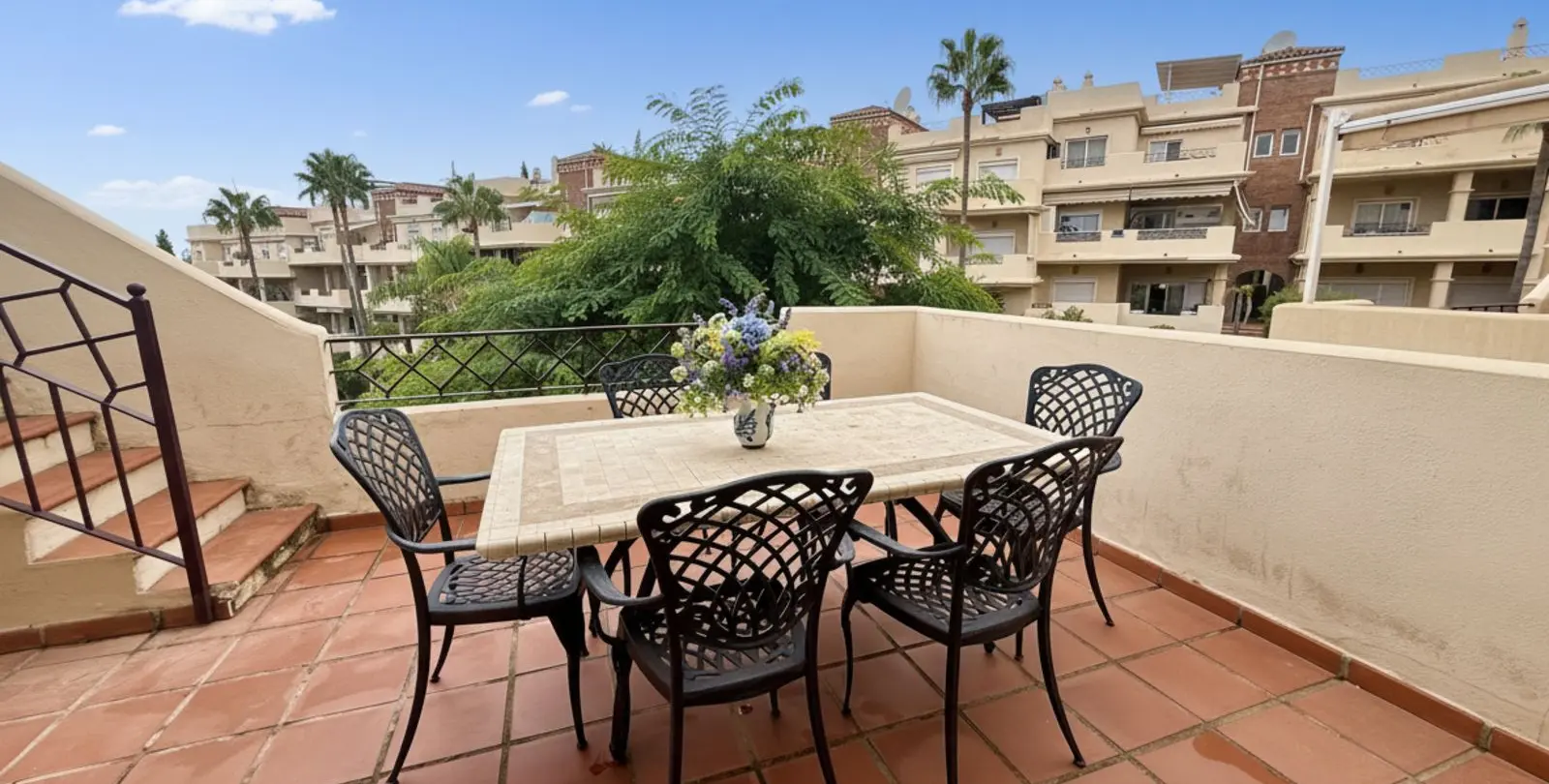 Sale of penthouse in Bel Air 6