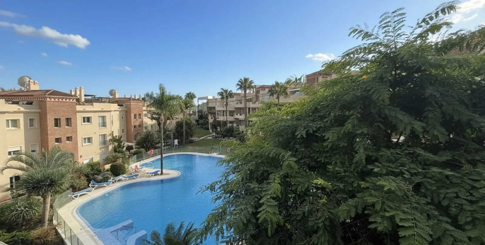 Sale of penthouse in Bel Air 8