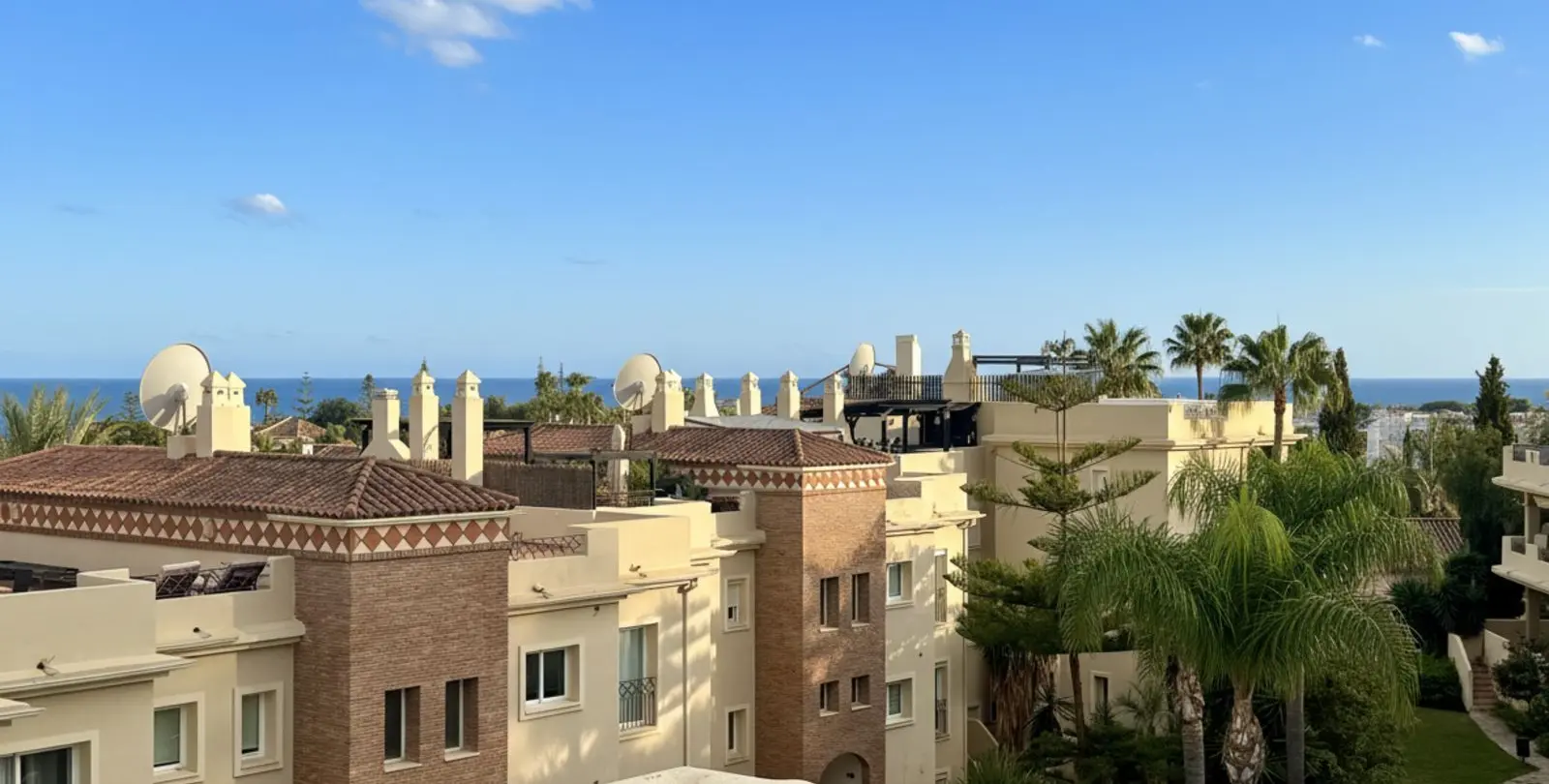 Sale of penthouse in Bel Air 11