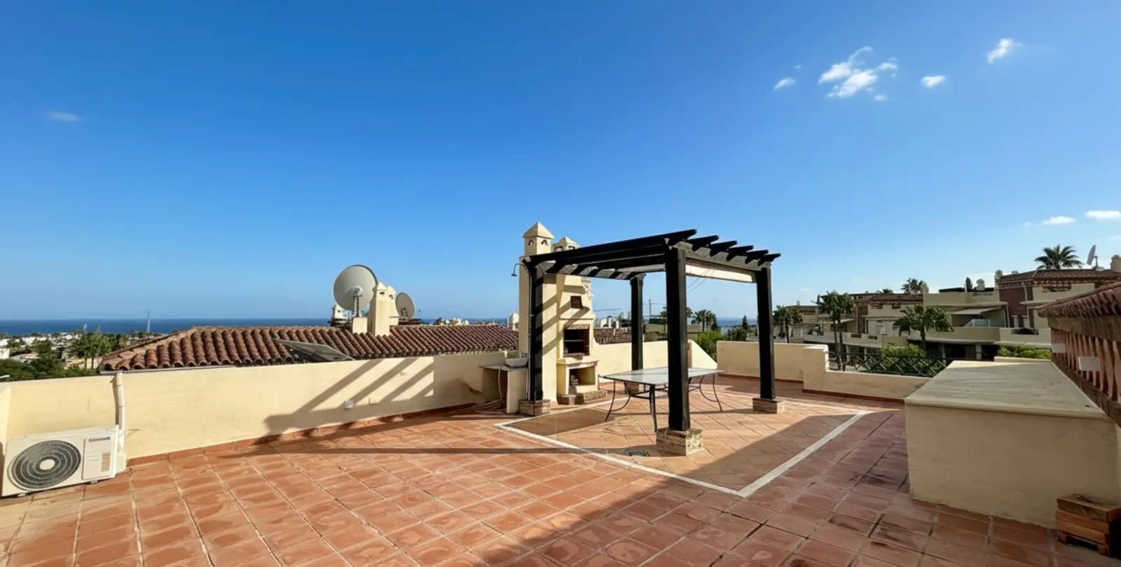 Sale of penthouse in Bel Air 13