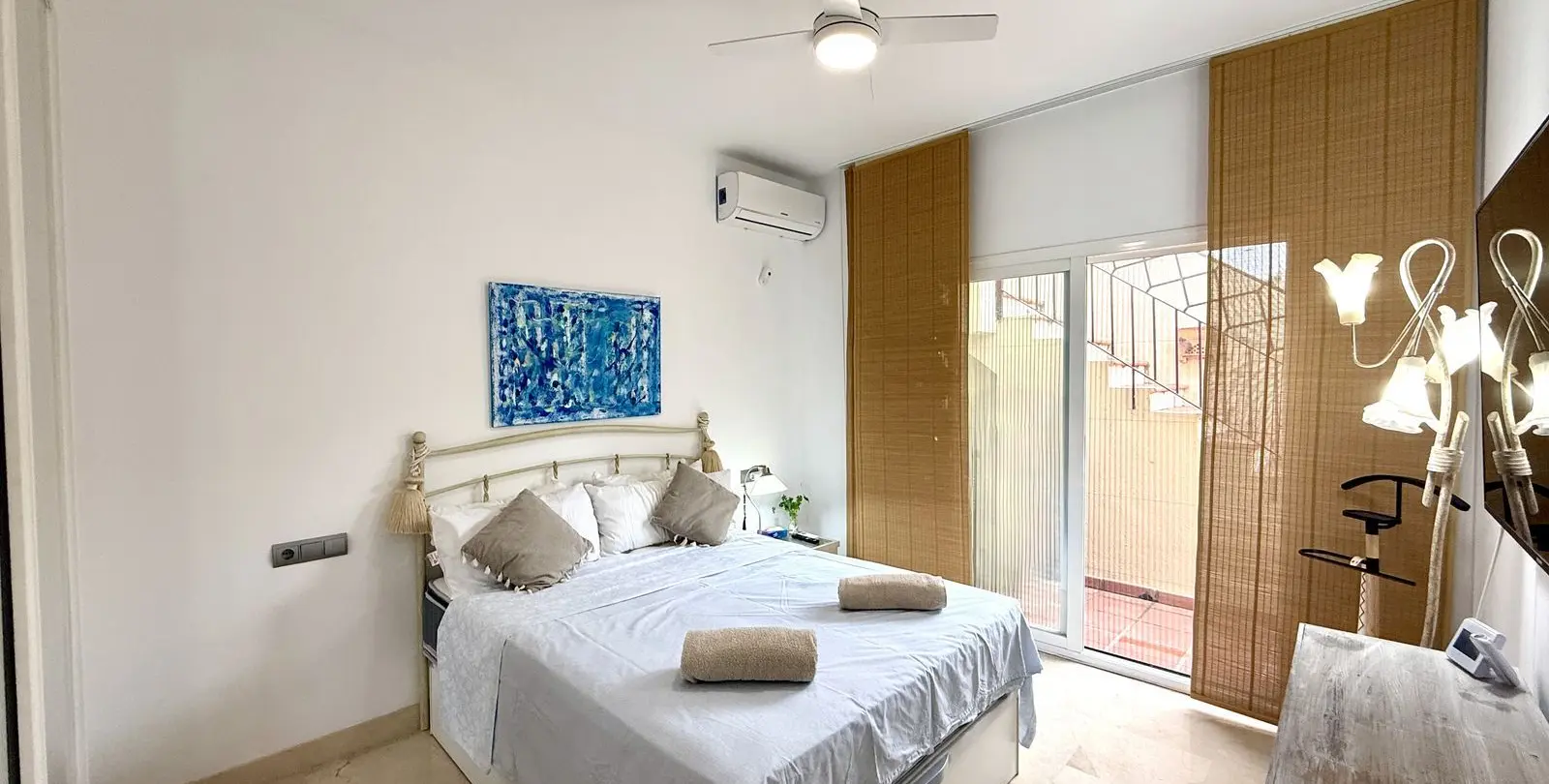 Sale of penthouse in Bel Air 18