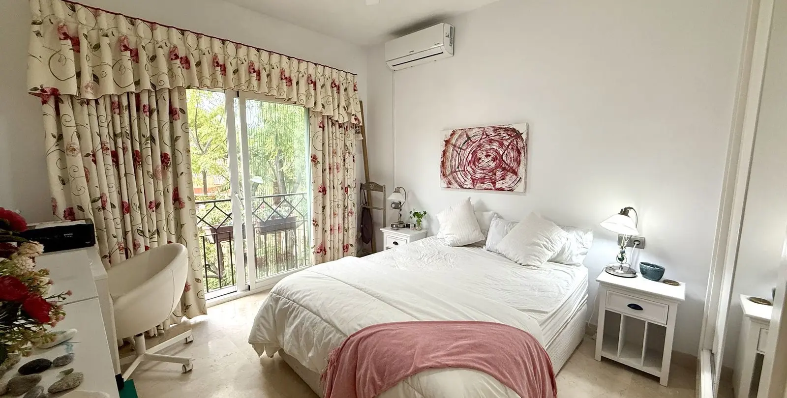 Sale of penthouse in Bel Air 20