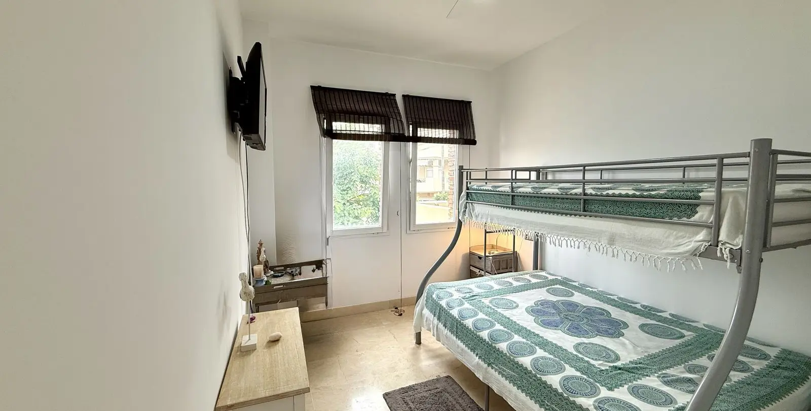 Sale of penthouse in Bel Air 22