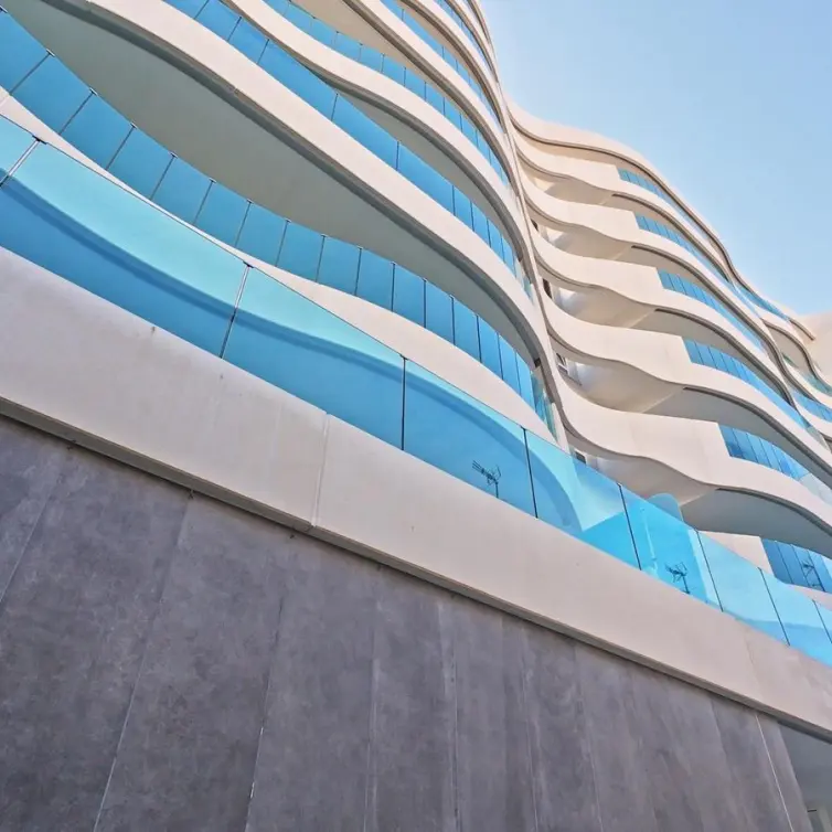 Sale of middle floor apartment in Fuengirola