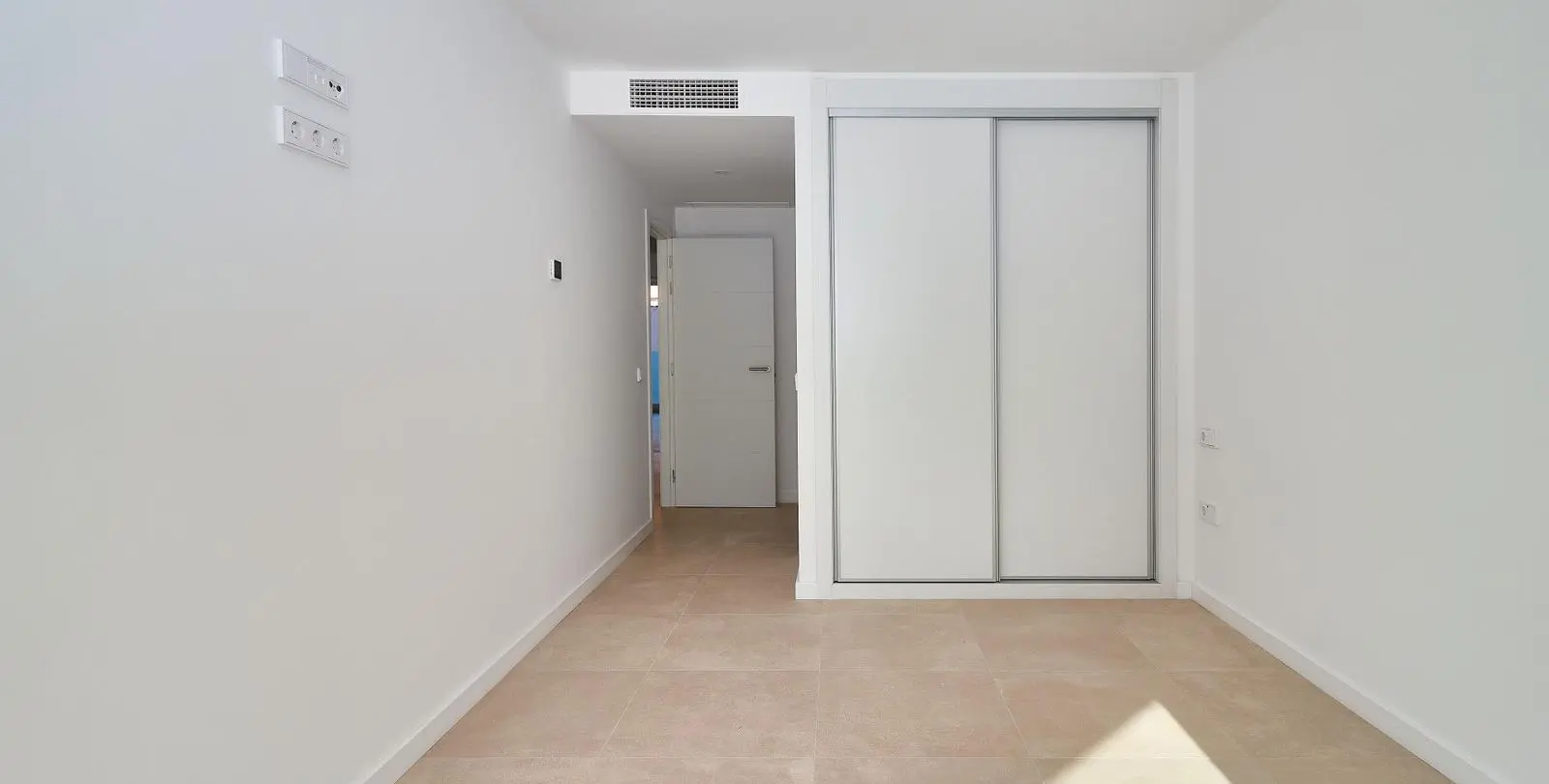 Sale of middle floor apartment in Fuengirola 5