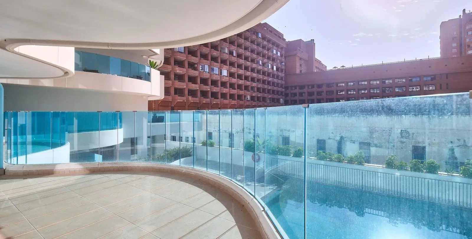 Sale of middle floor apartment in Fuengirola 7