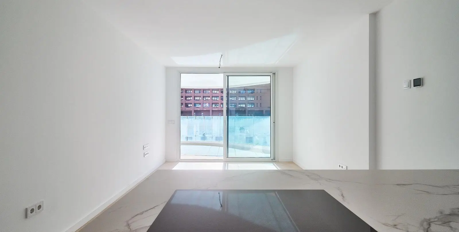 Sale of middle floor apartment in Fuengirola 12