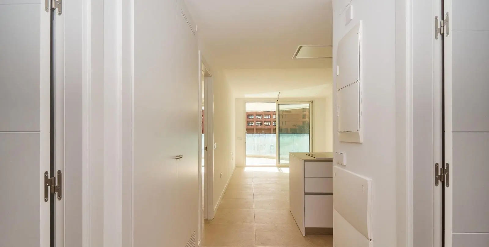 Sale of middle floor apartment in Fuengirola 15