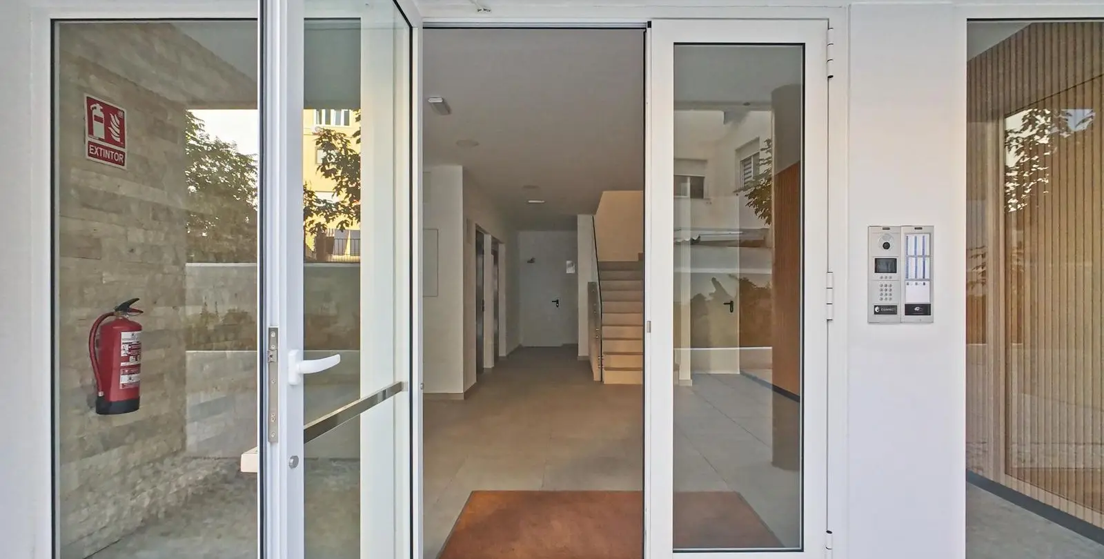Sale of middle floor apartment in Fuengirola 38