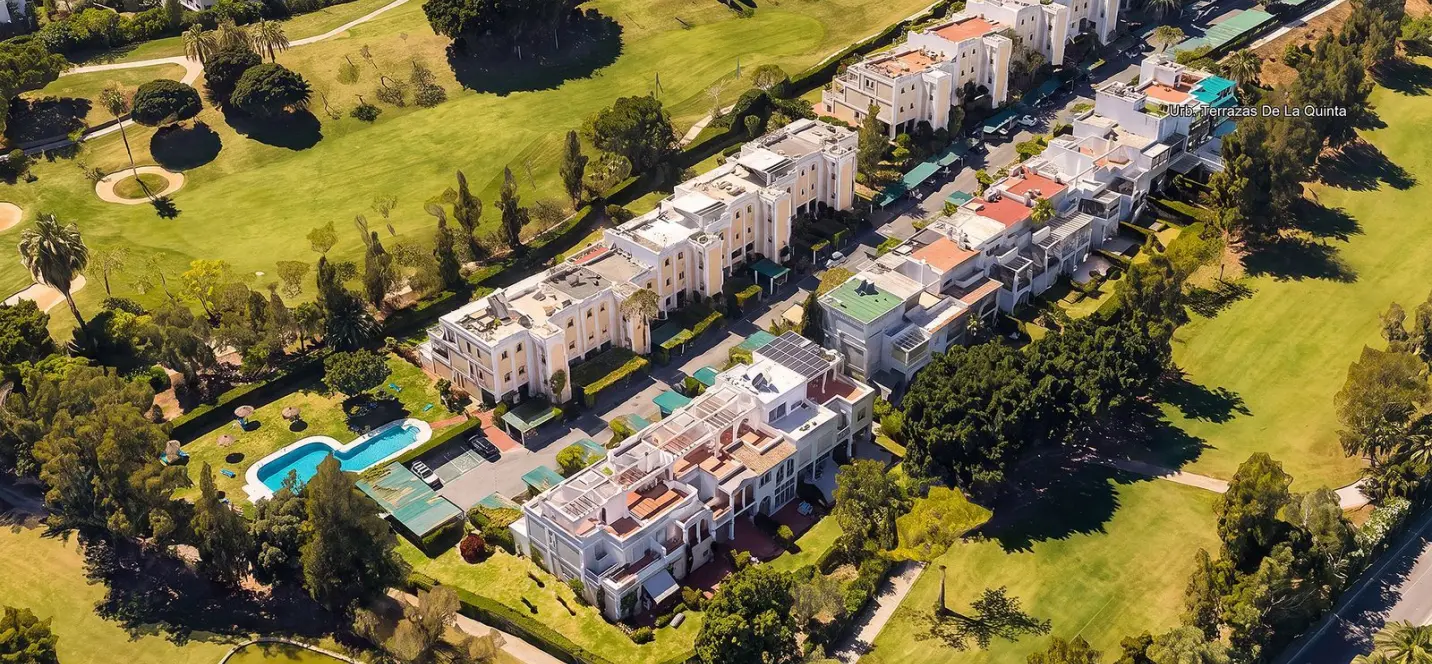Продажа апартаментов на среднем этаже в La Quinta 0
