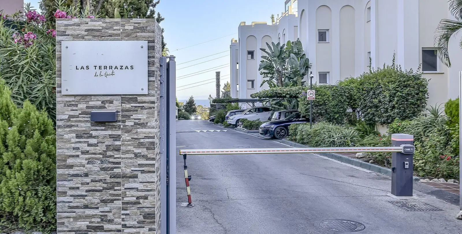Продажа апартаментов на среднем этаже в La Quinta 27