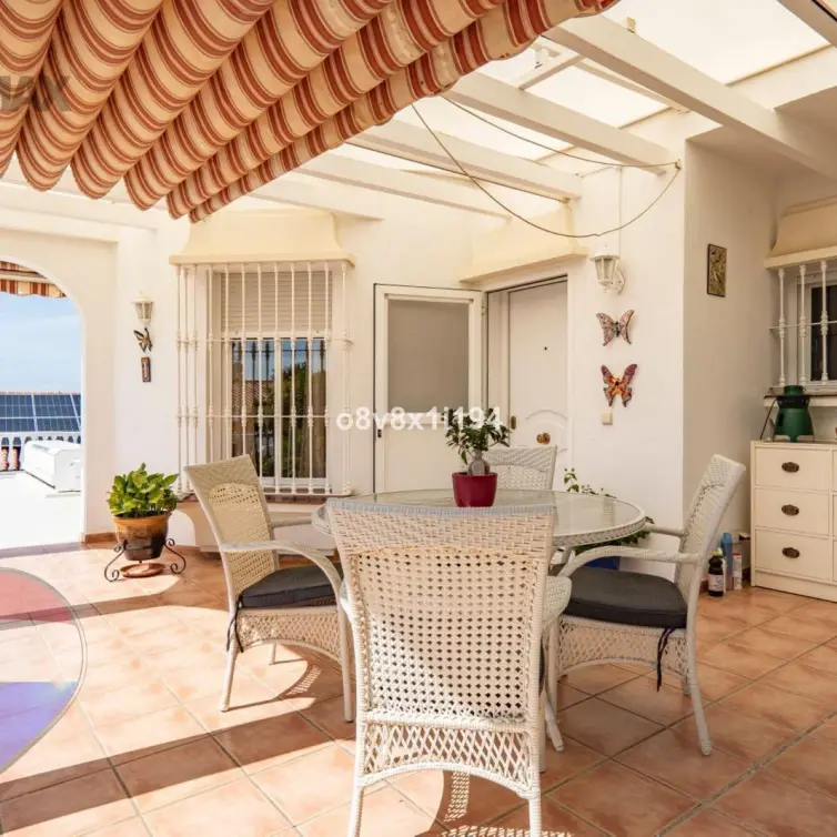 Sale of detached villa in Urbanización lomas del sol