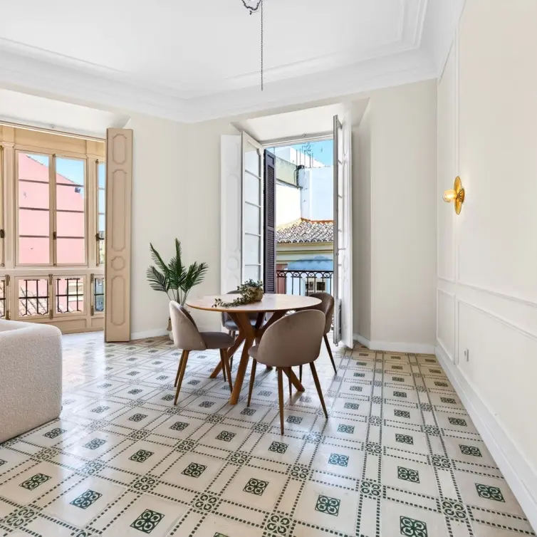 Venta de apartamento en planta media en Centro Histórico