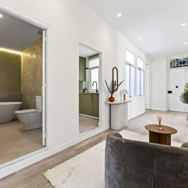 Venta de apartamento en planta media en Centro Histórico