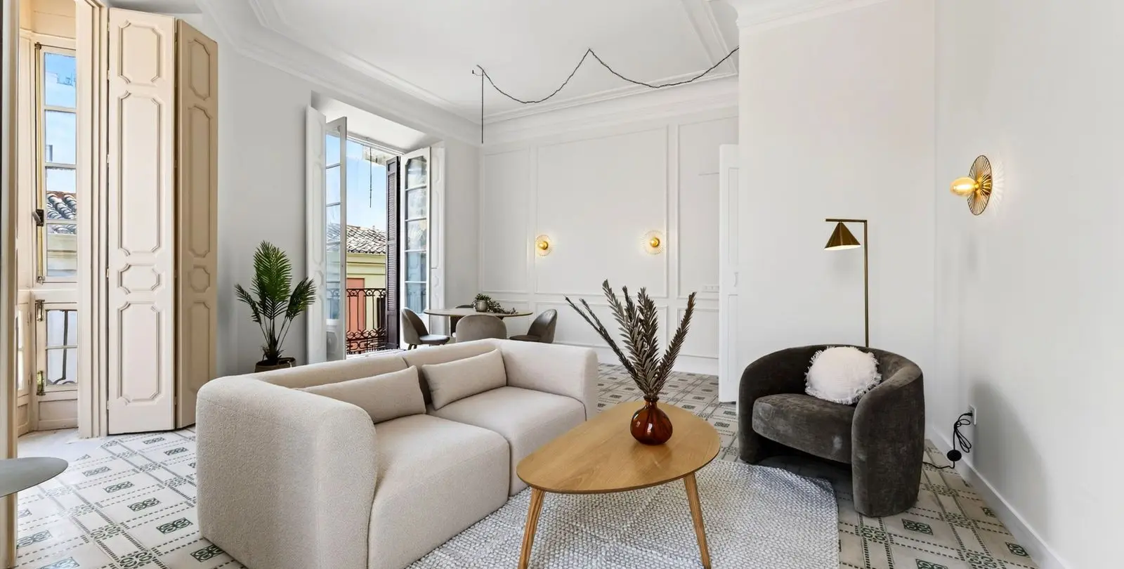 Sale of middle floor apartment in Centro Histórico 8