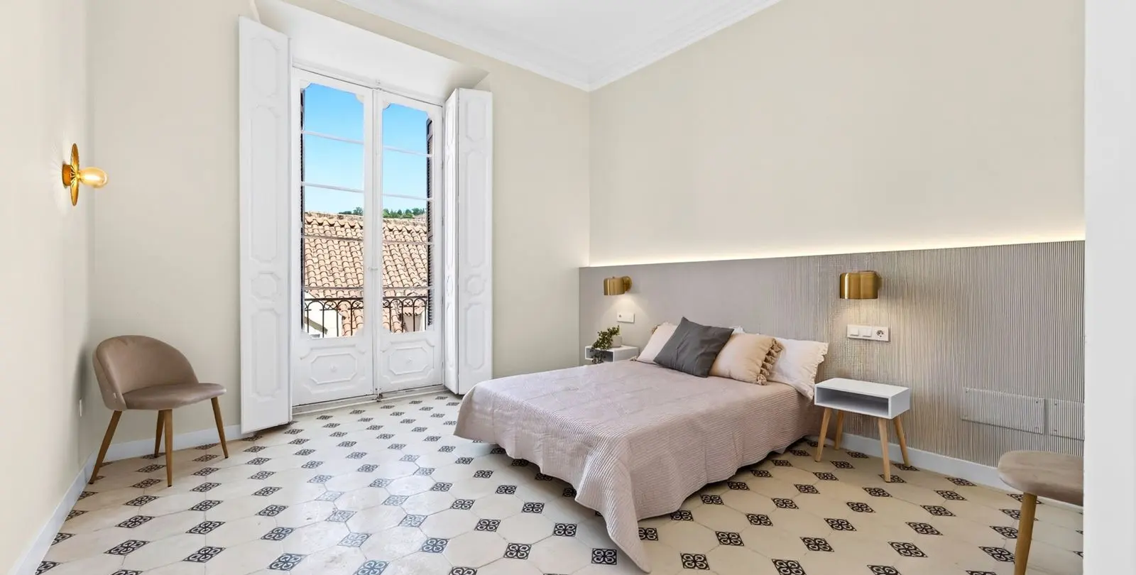Sale of middle floor apartment in Centro Histórico 17