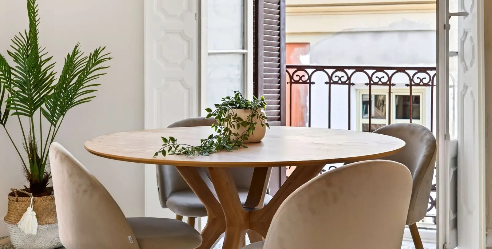Sale of middle floor apartment in Centro Histórico 32