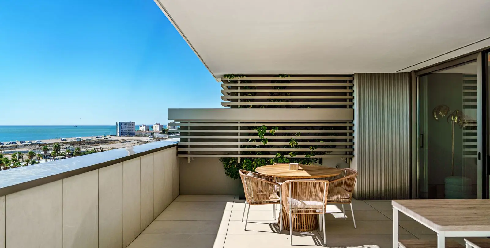Sale of middle floor apartment in Pacífico 3