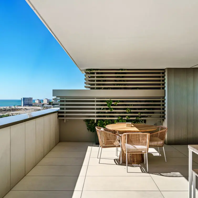 Venta de apartamento en planta media en Pacífico