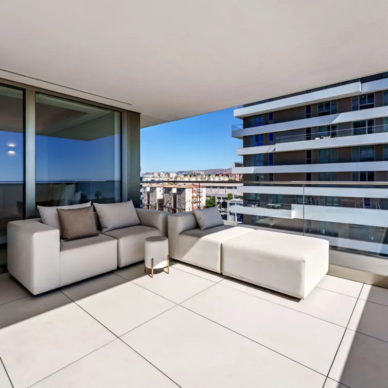 Venta de apartamento en planta media en Pacífico