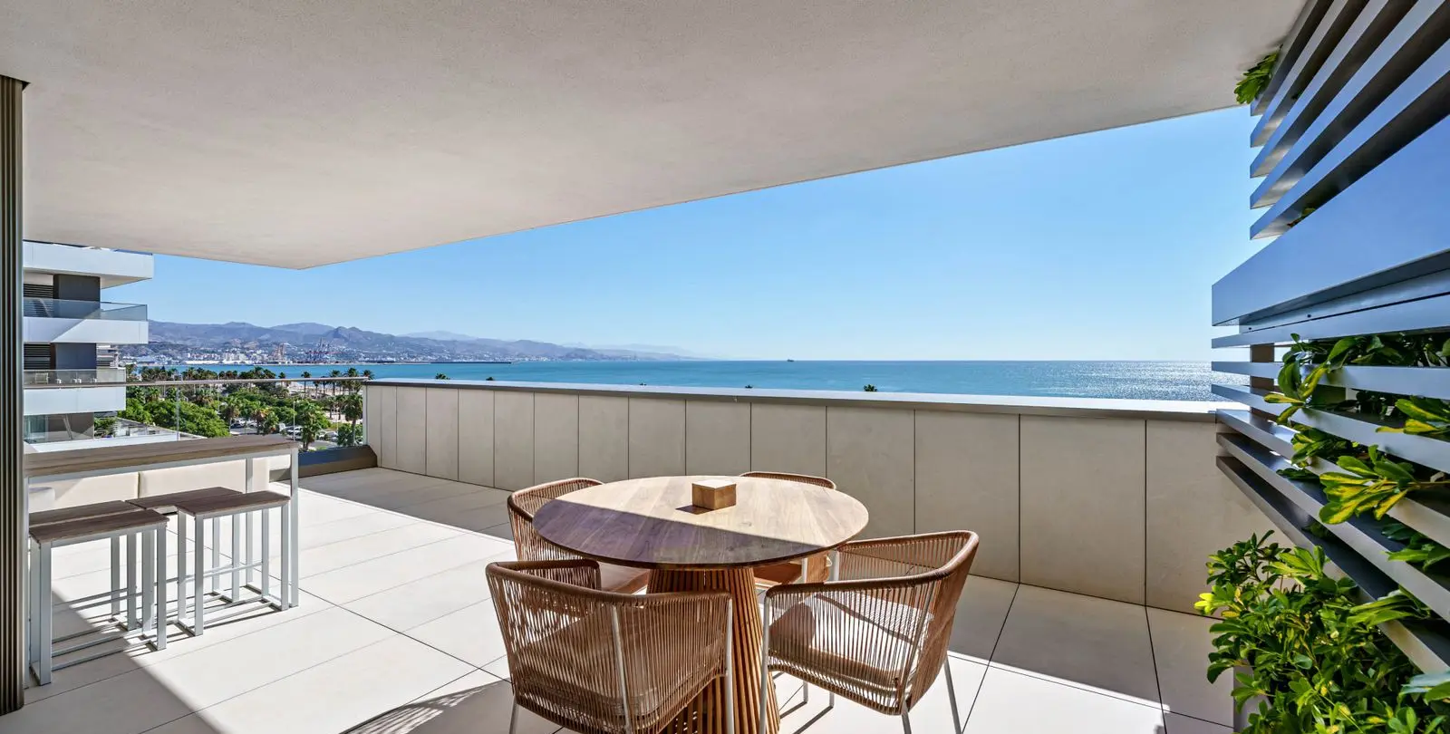 Sale of middle floor apartment in Pacífico 9